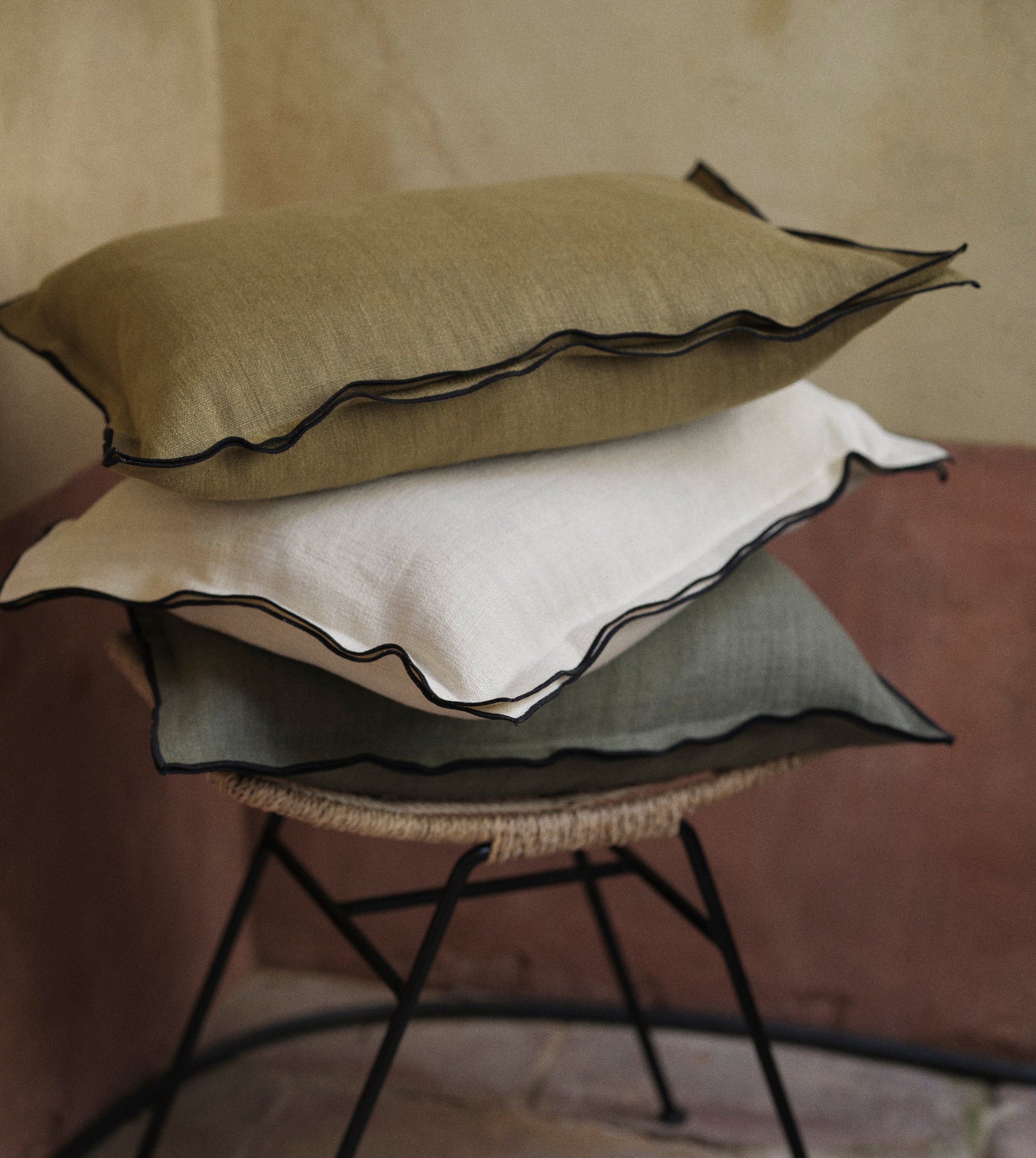 Gareth cushion cover