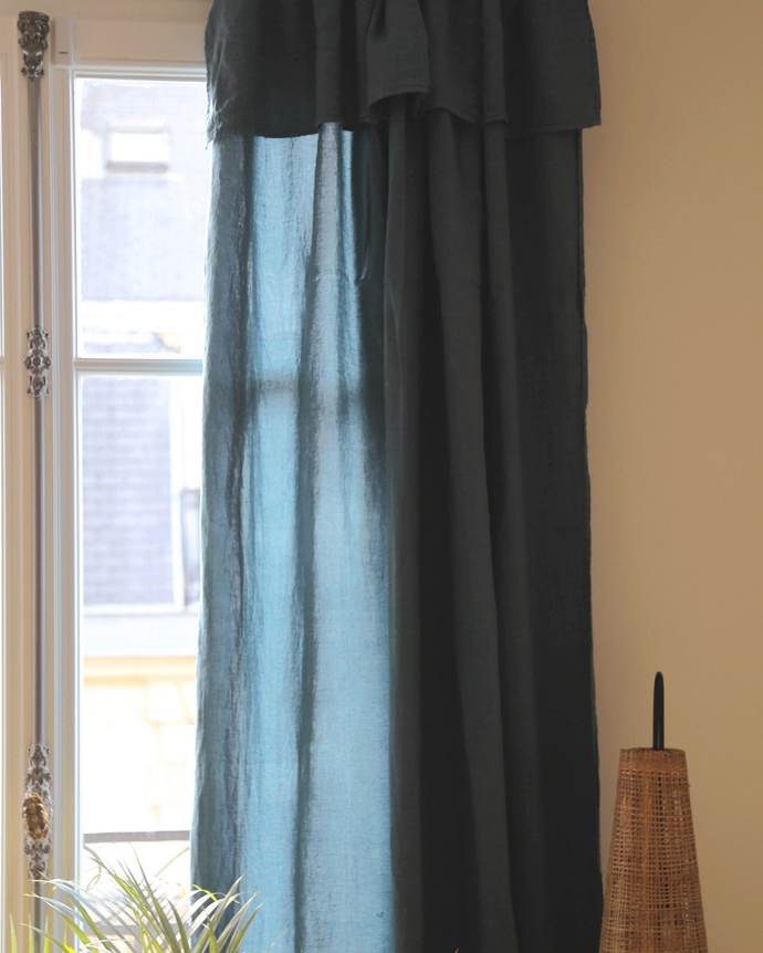 Selena Curtain