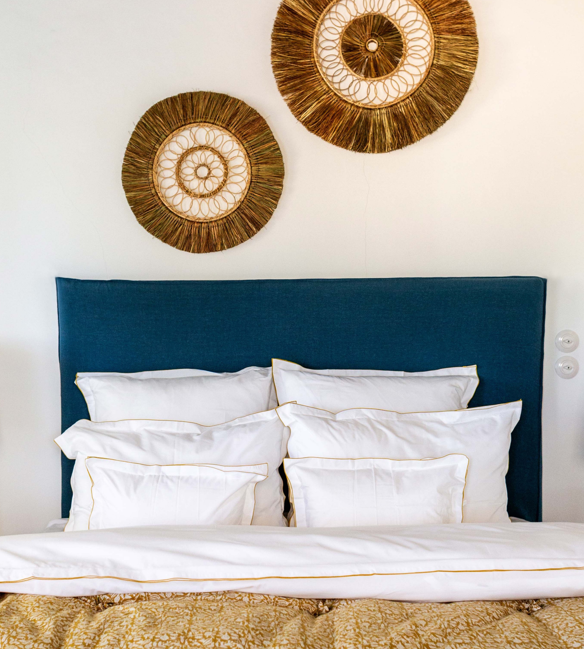Holi headboard and bed base cover