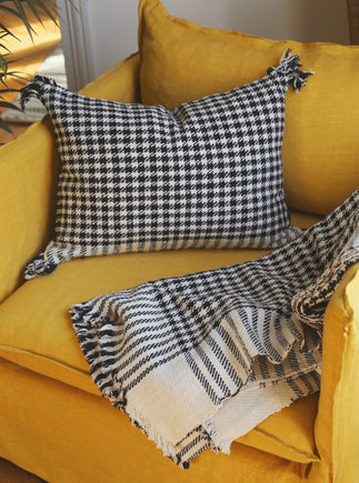 Houndstooth cushion cover