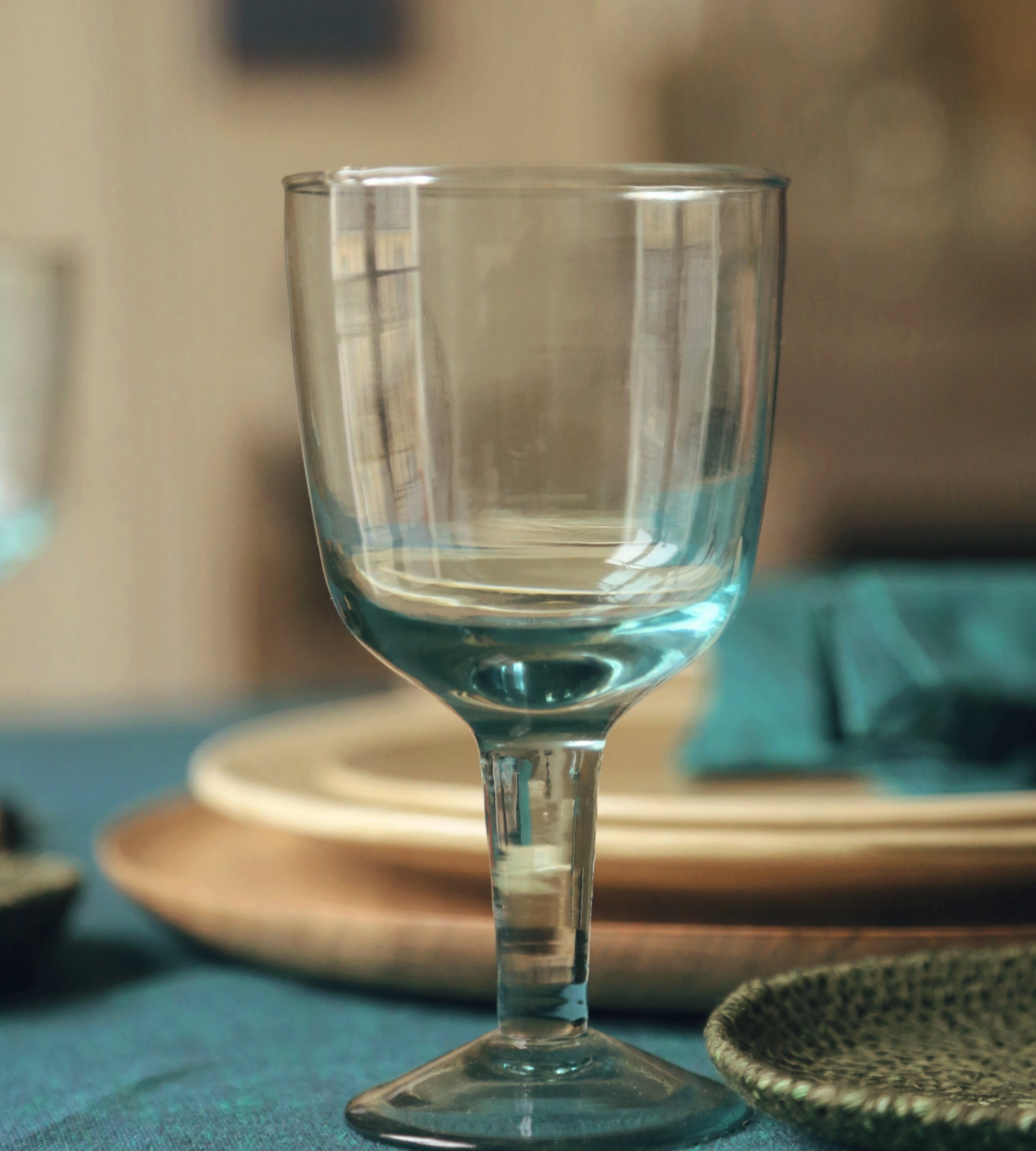 Set of 4 Hera stemmed glasses