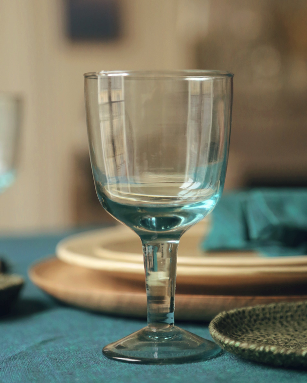 Set of 4 Hera stemmed glasses