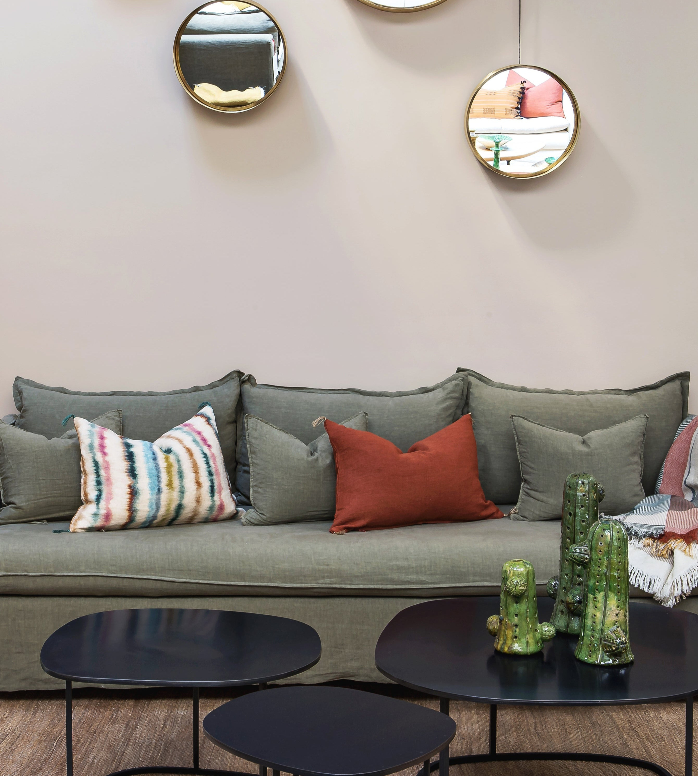 Holi sofa - 3 seater