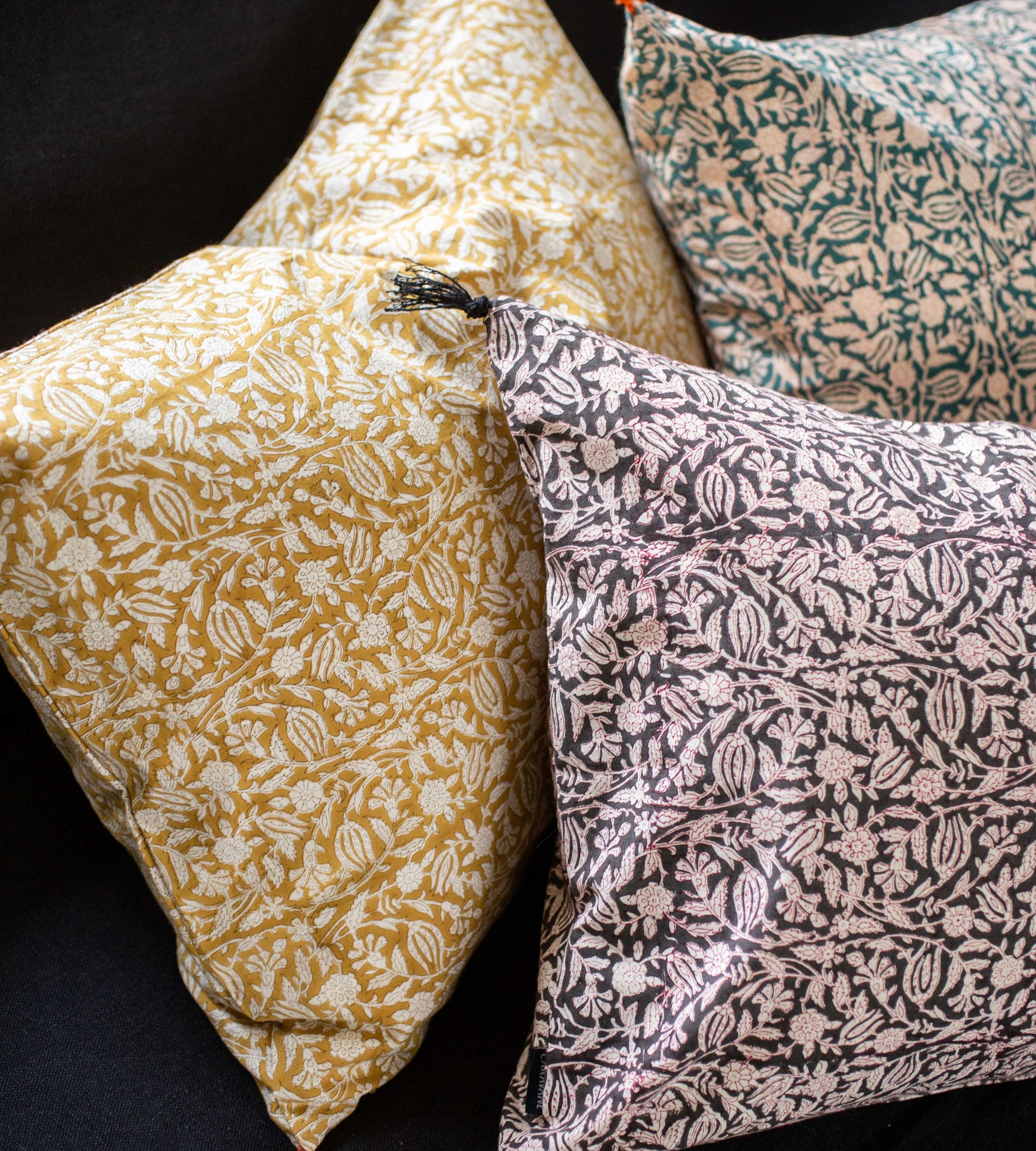 Tulipan cushion cover