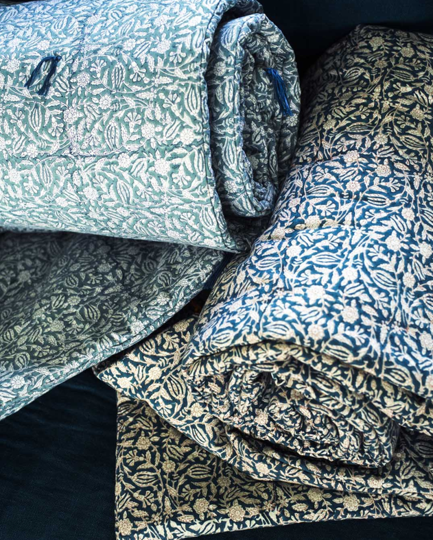 Tulipan sofa cover