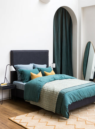 Také bedside table with drawer