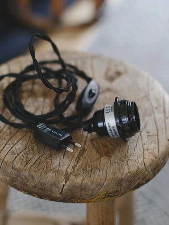 Electrification for wall light