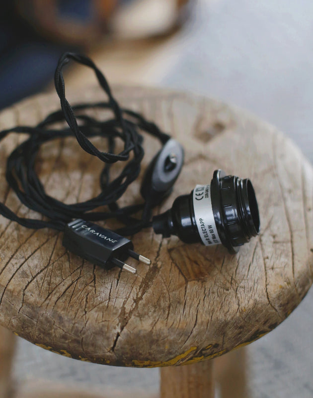 Electrification for wall light