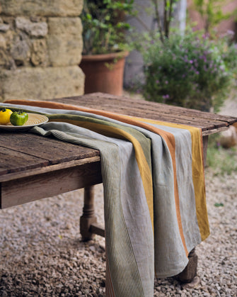 Soleo tablecloth