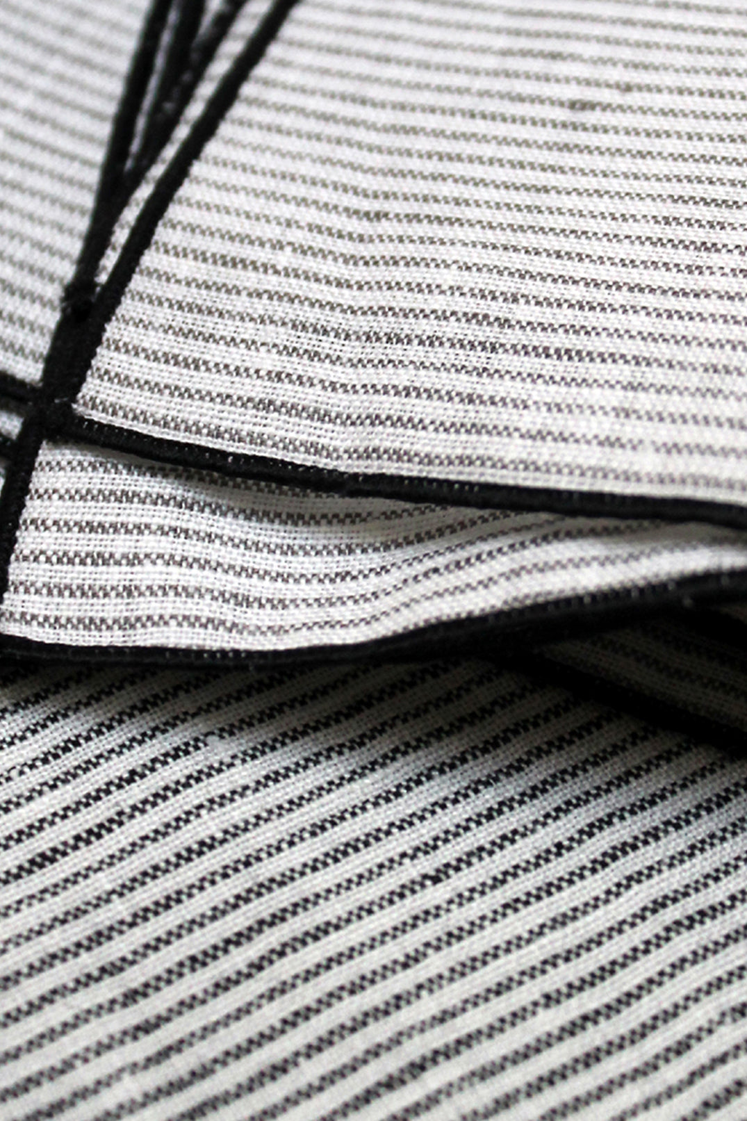 Détail de la serviette de table en lin Fil à fil coloris Original