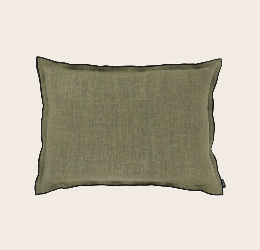 Housse de coussin en lin Gareth couleur Pesto et bourdon noir