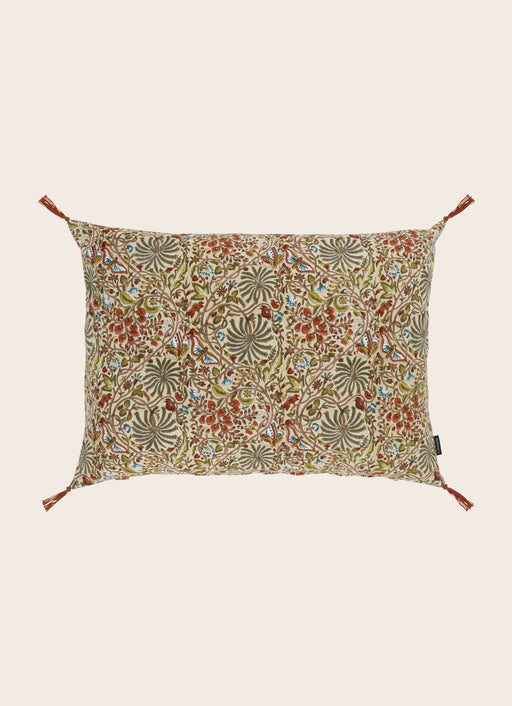 Housse de coussin en coton Papilio ecru imprimée avec quatre pompons aux coins