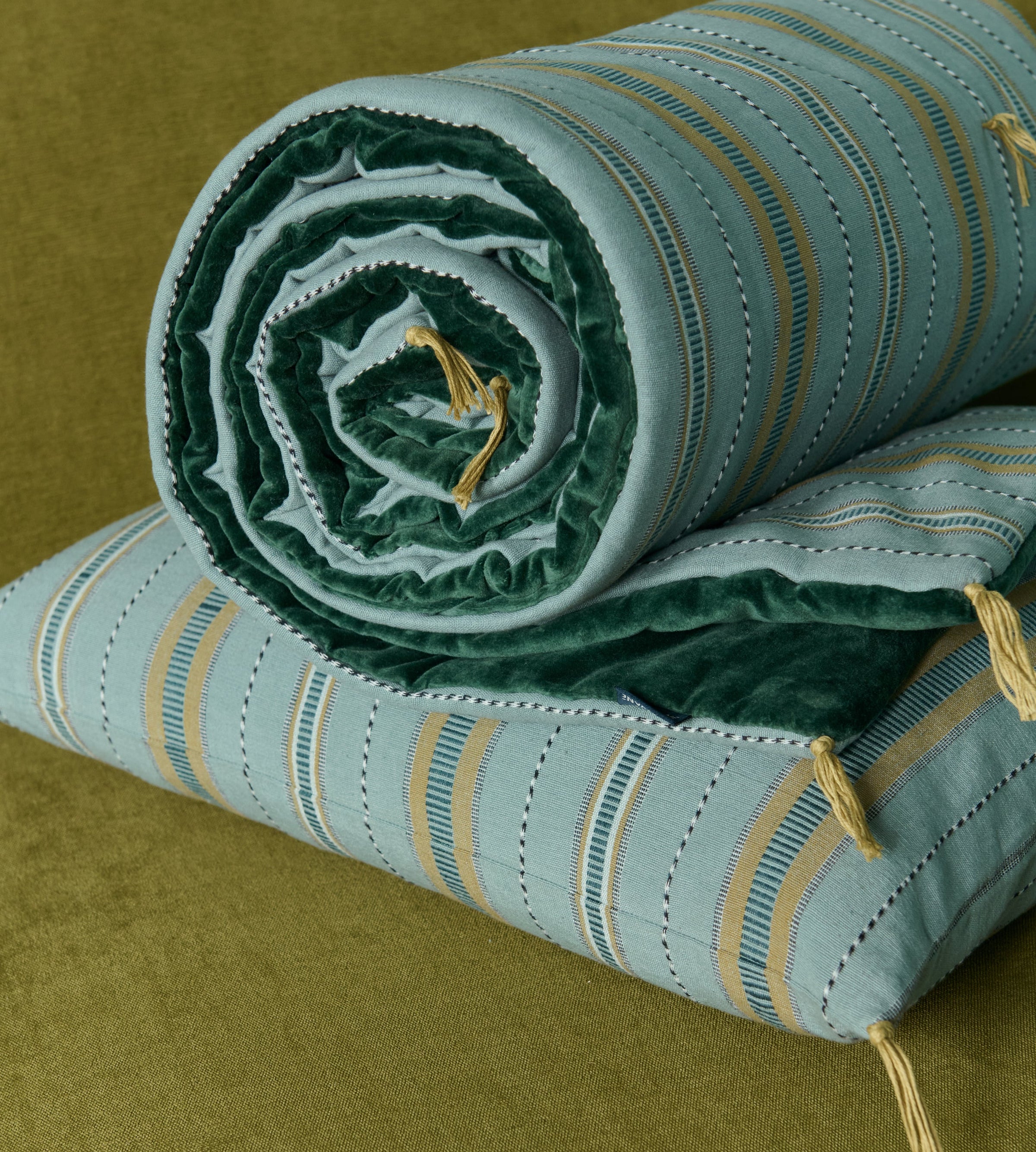 Sofa Cover et Housse de coussin Noely en coton et à rayures bleu Céleste