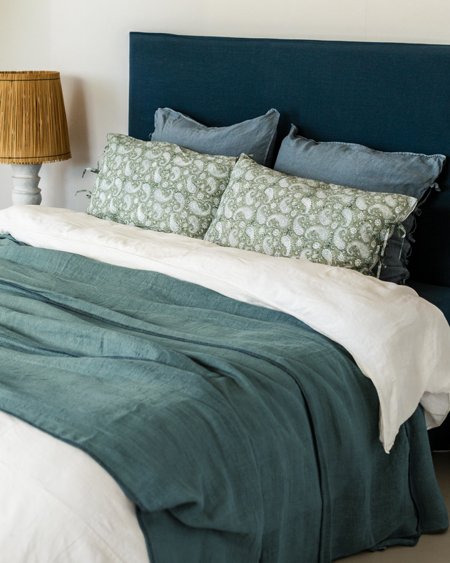 Lana bedspread
