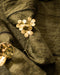 Rond de serviette élégant en métal doré Floria en forme de fleur