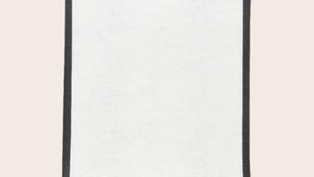 Luminaire : abat-jour blanc avec contour noir façon lampion