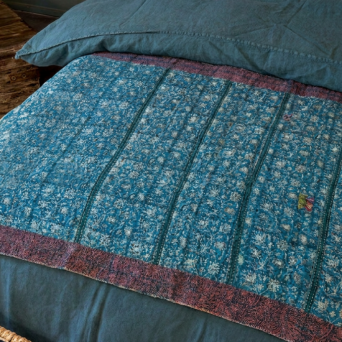 Pièce artisanale Kantha Azur
