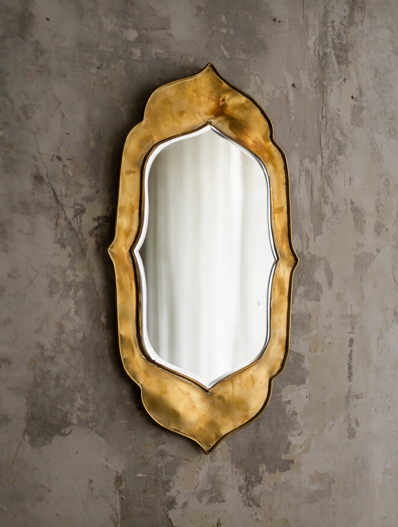 Neka Mirror