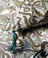 Linge de lit à imprimés bestiaires beiges