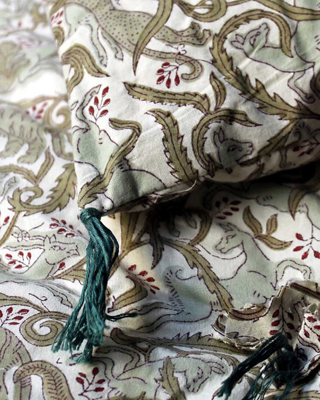 Linge de lit à imprimés bestiaires beiges