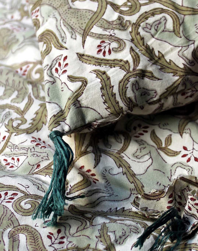 Linge de lit à imprimés bestiaires beiges