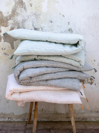 Matelas à mettre en bout de lit à carreaux ou rayés