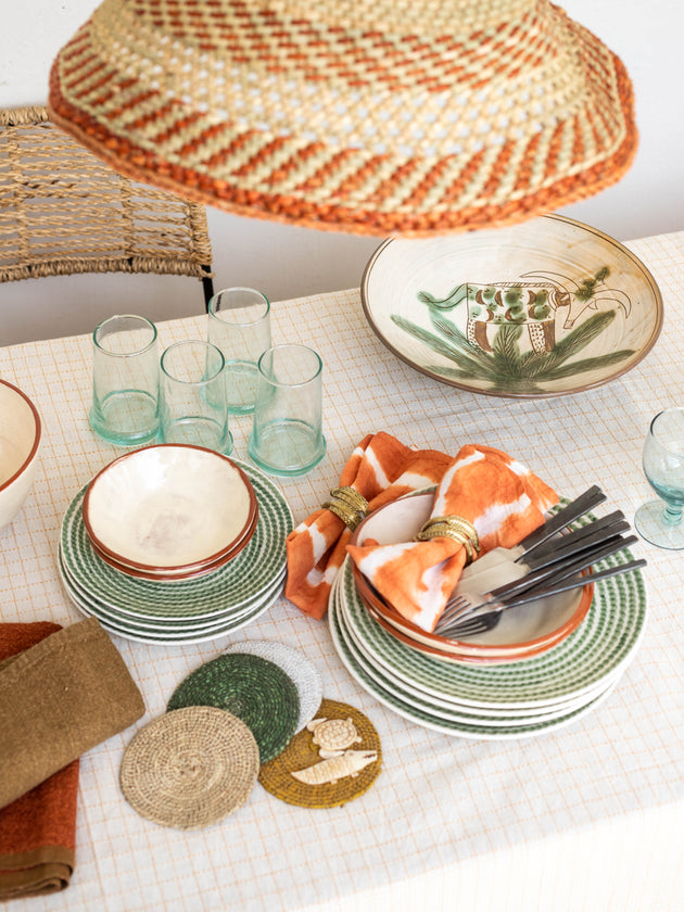 Art de la table : vaisselle colorée pour l'été
