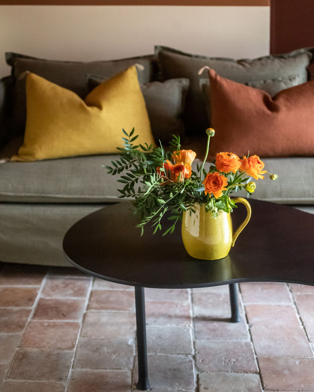 Niski coffee table