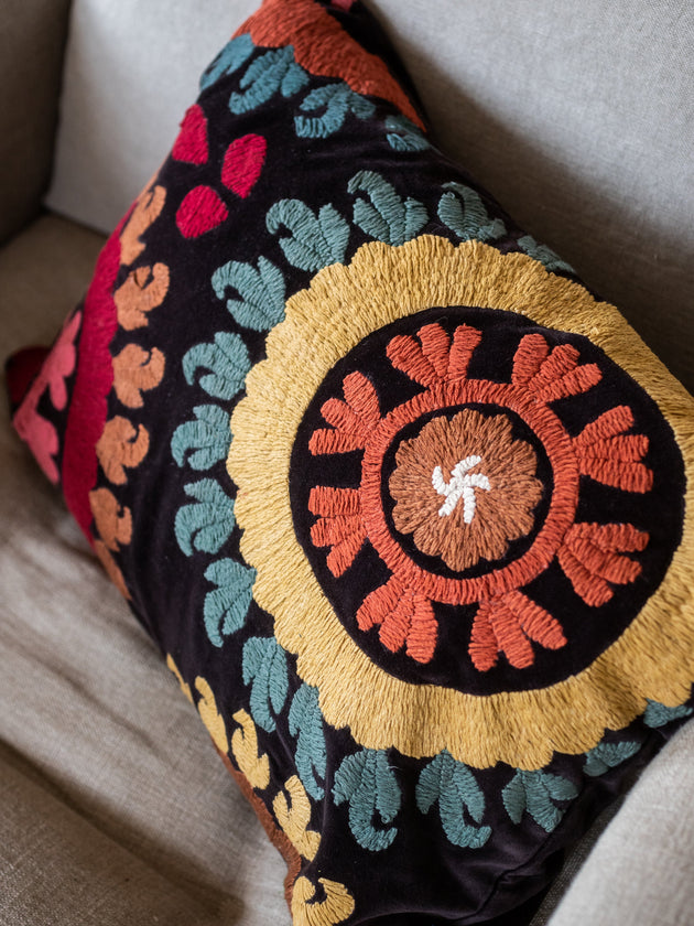 Ayan cushion cover