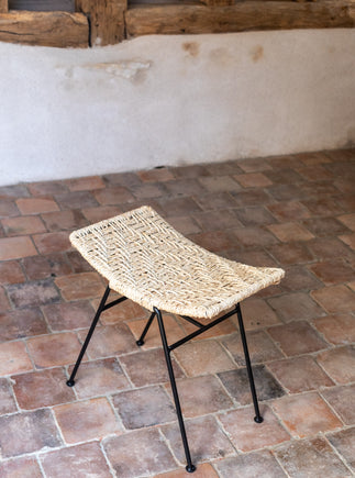 Murgi diamond-shaped plant stool