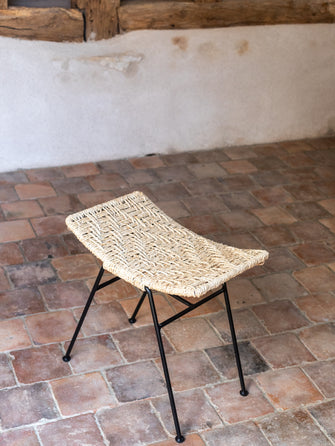 Murgi diamond-shaped plant stool