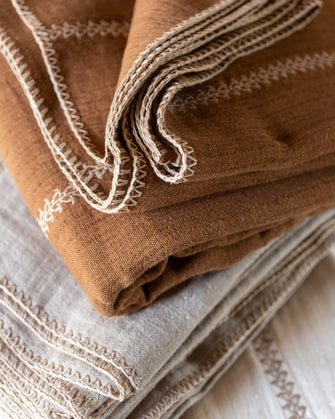 Zarif bedspread