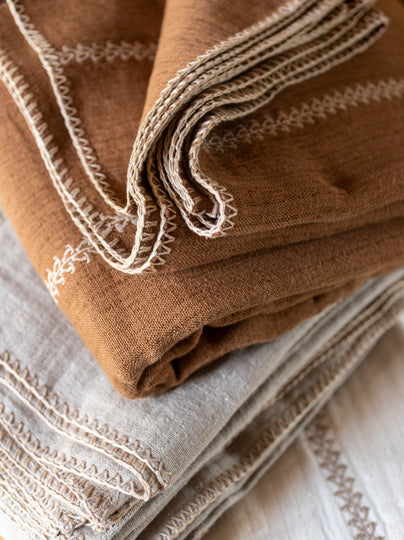 Zarif bedspread