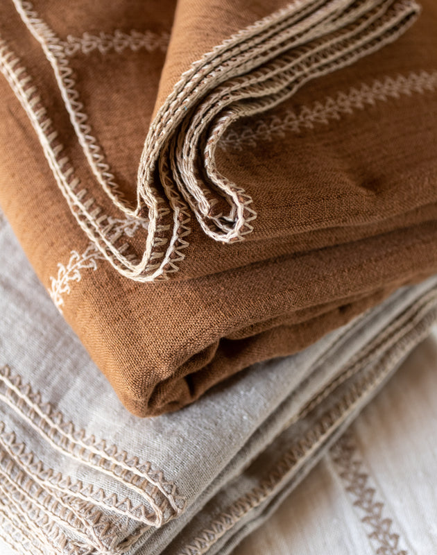 Zarif bedspread