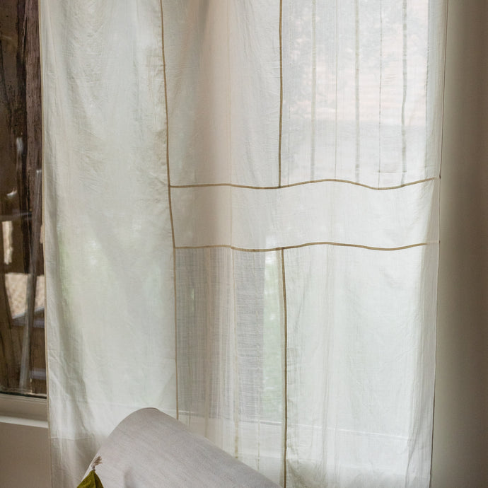 Noori Curtain