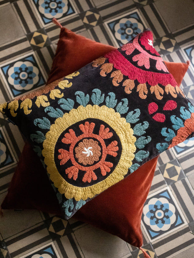 Ayan cushion cover