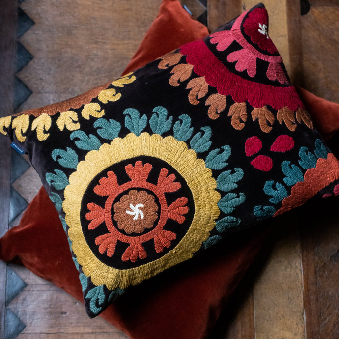Ayan cushion cover