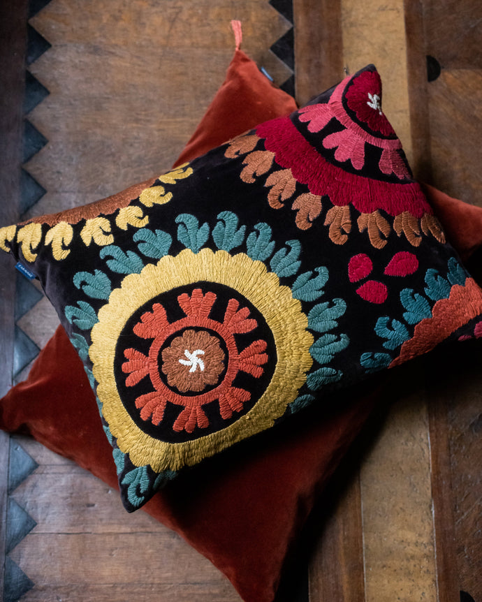Ayan cushion cover