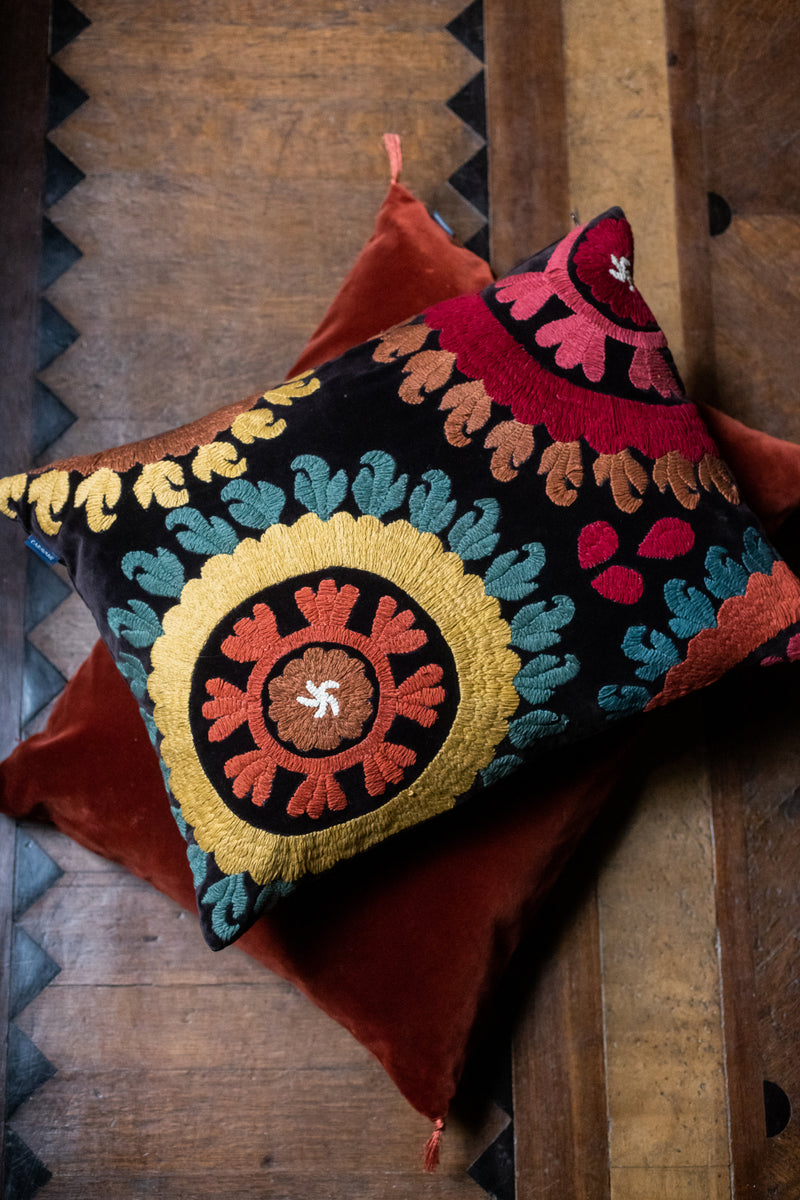 Ayan cushion cover