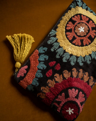Ayan pouch