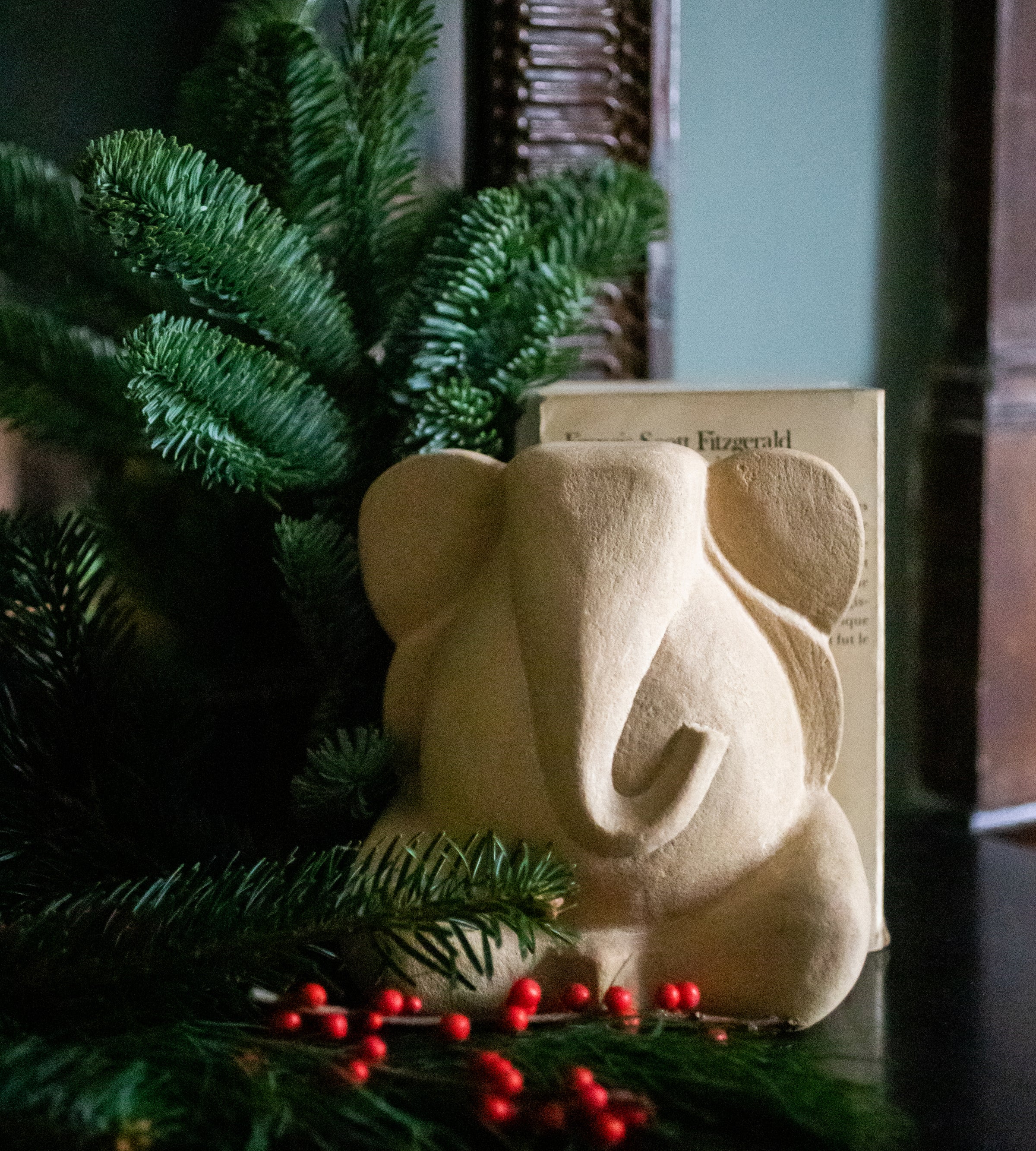 Hati bookend