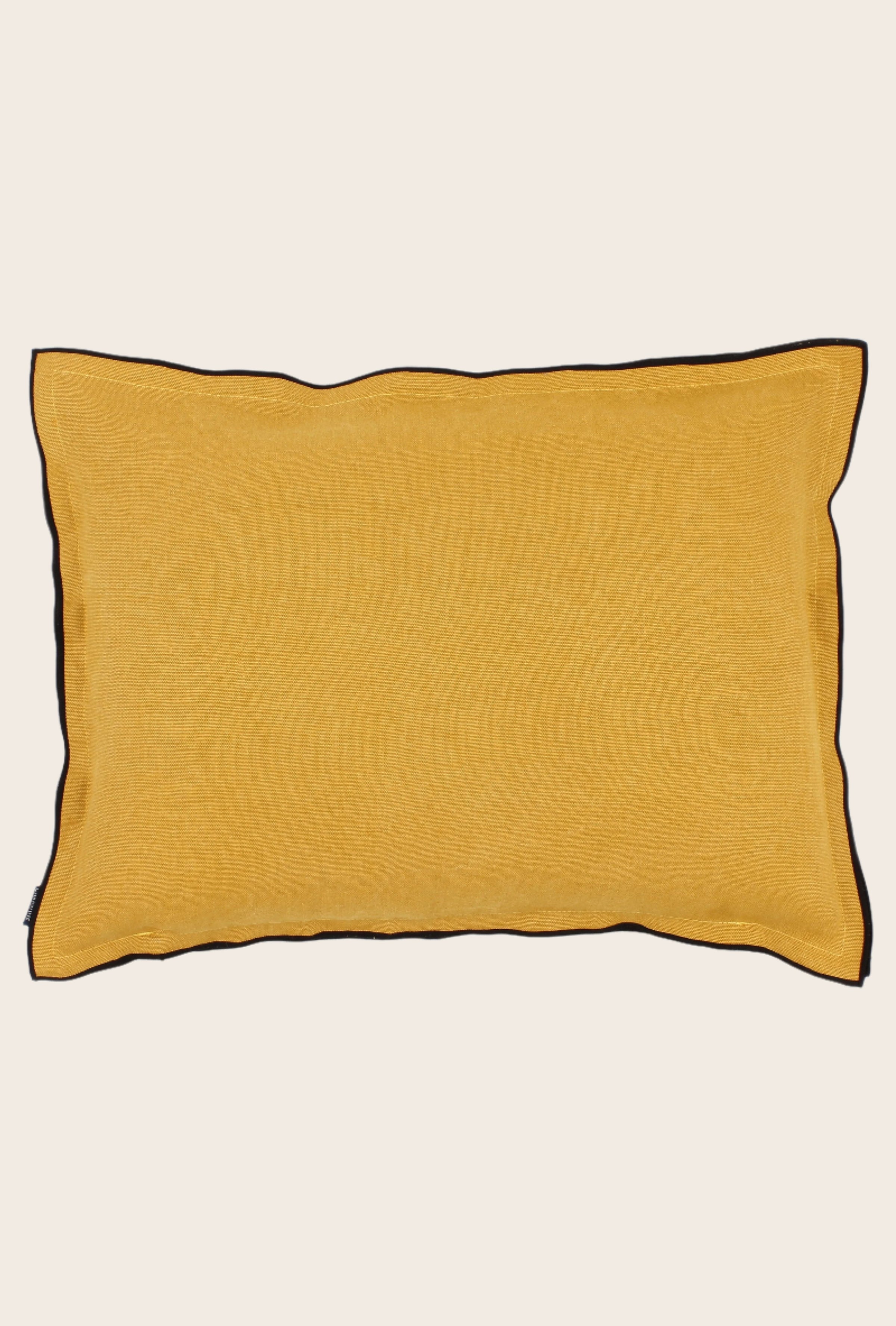 Housse de coussin jaune curcuma en lin sauvage fabriquée en France