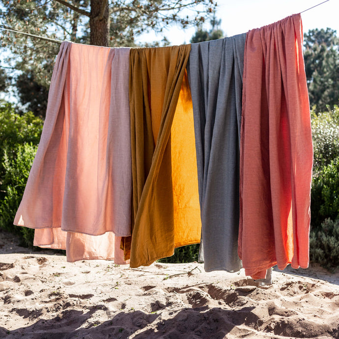 Literie : drap en lin lavé coloré
