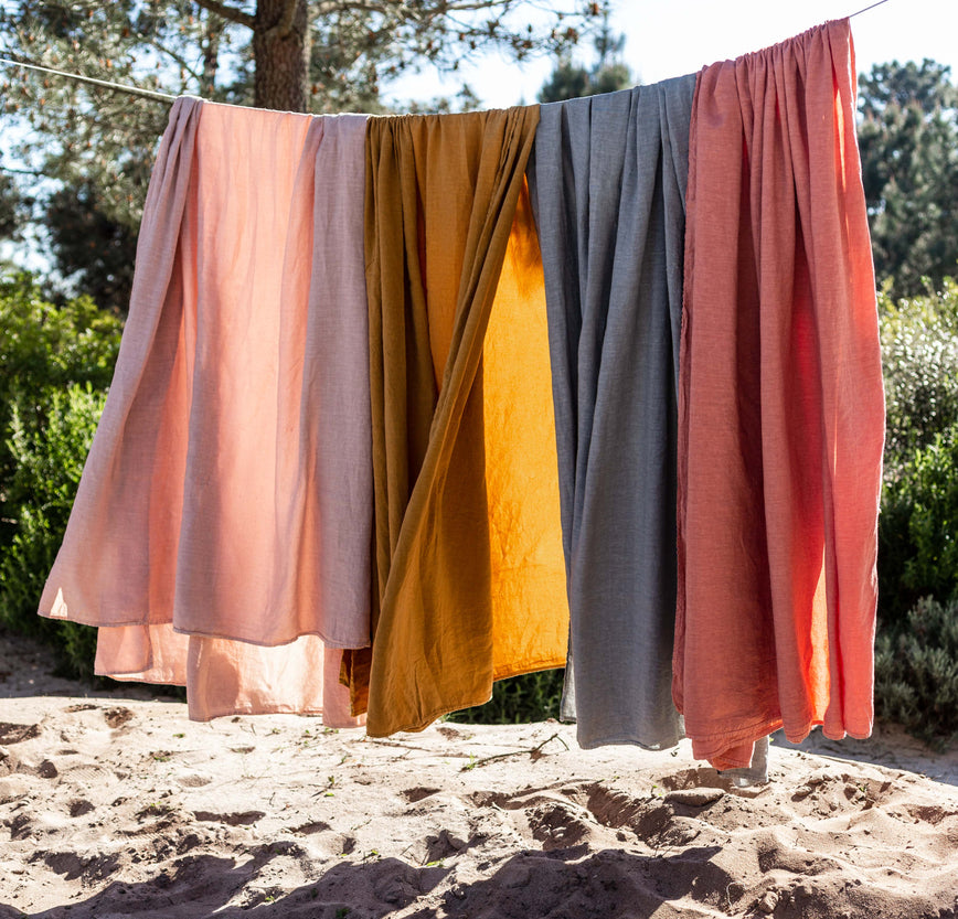 Literie : drap en lin lavé coloré