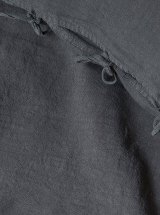 Linge de lit : drap housse en lin lavé gris foncé