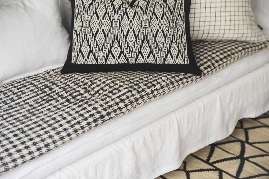 Sofa cover pied de poule