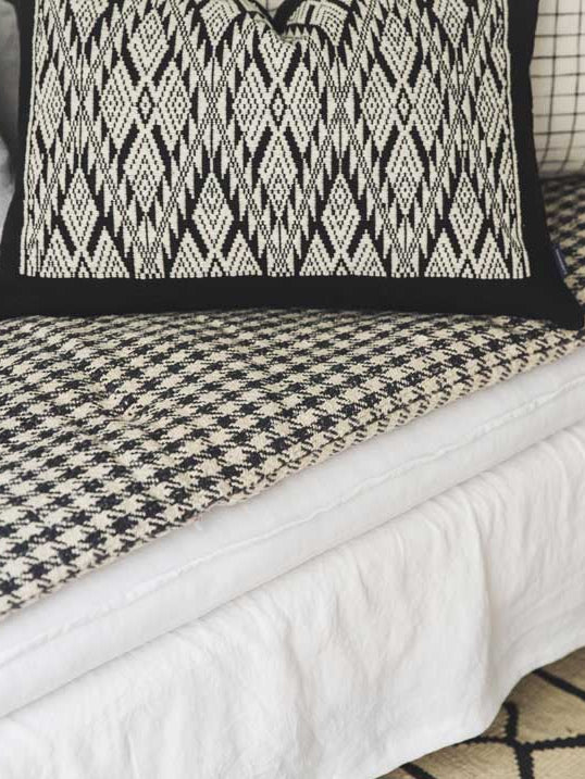 Sofa cover pied de poule