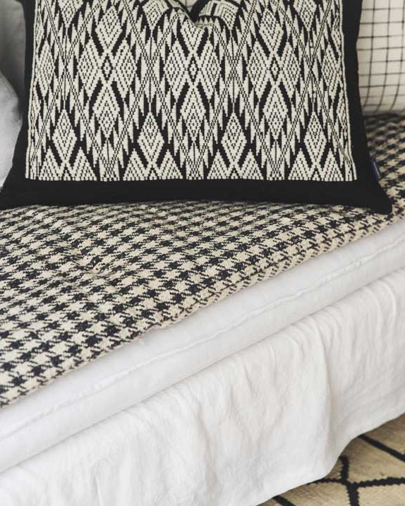 Sofa cover pied de poule