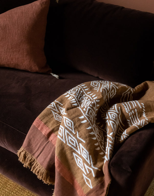 Plaid Dhara
