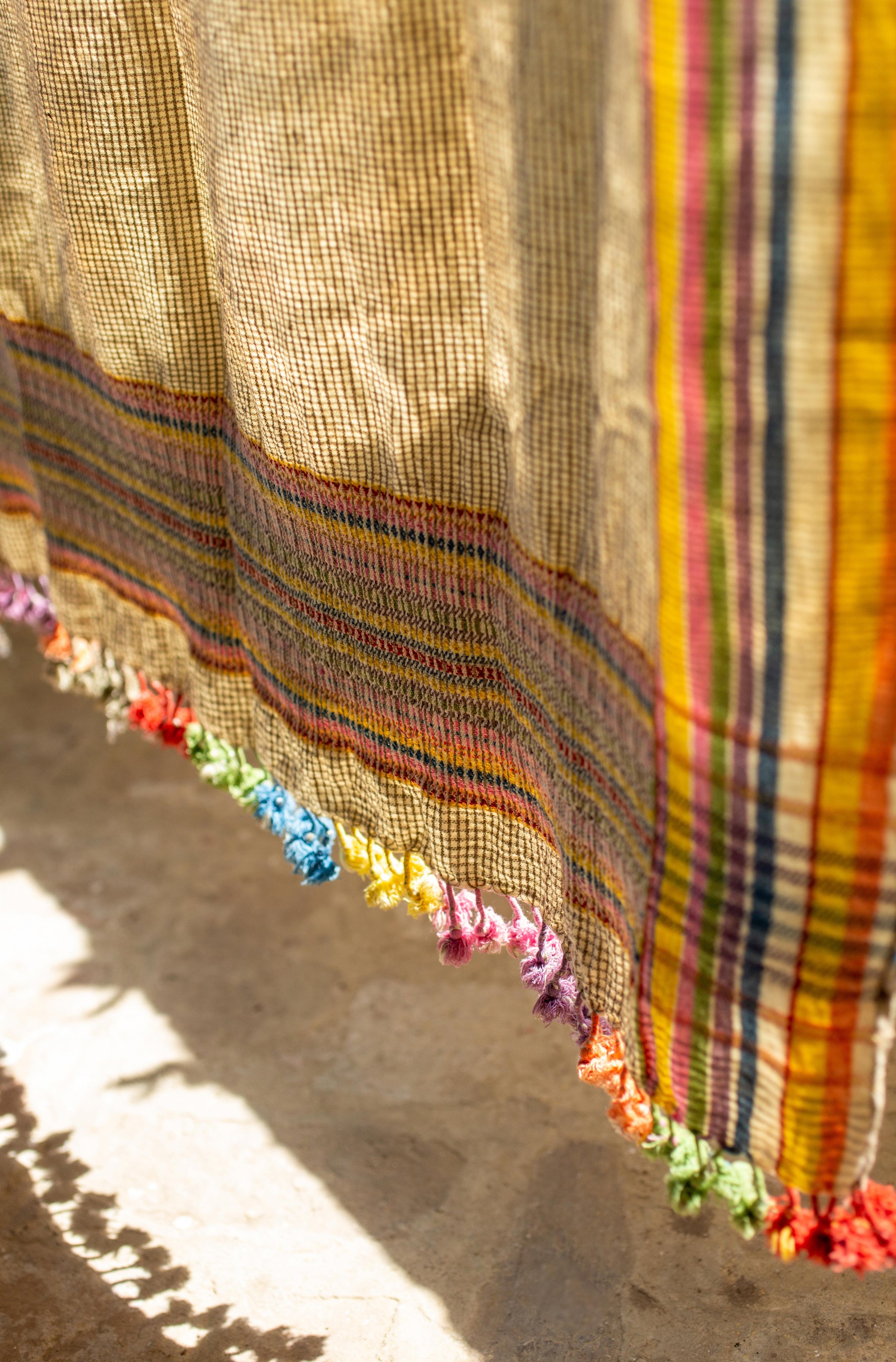 Rideau Dupatta en coton biologique à pompons colorés arc-en-ciel